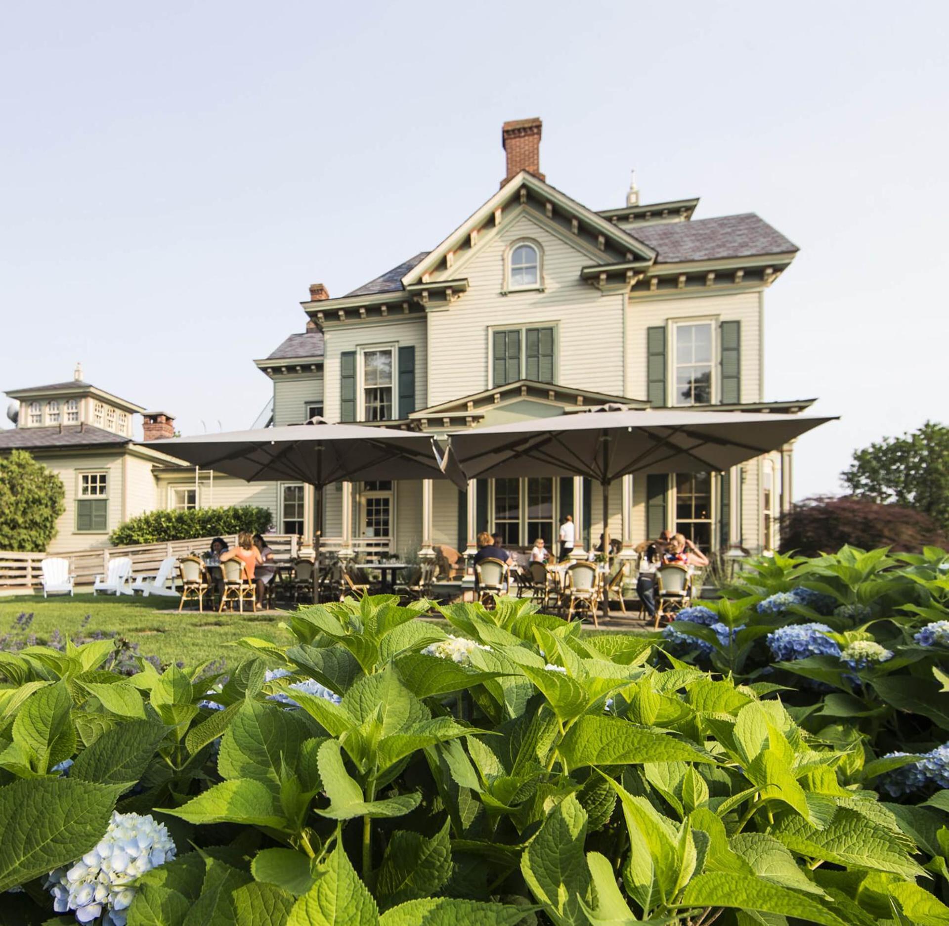 Jedediah Hawkins Inn Jamesport Exterior photo