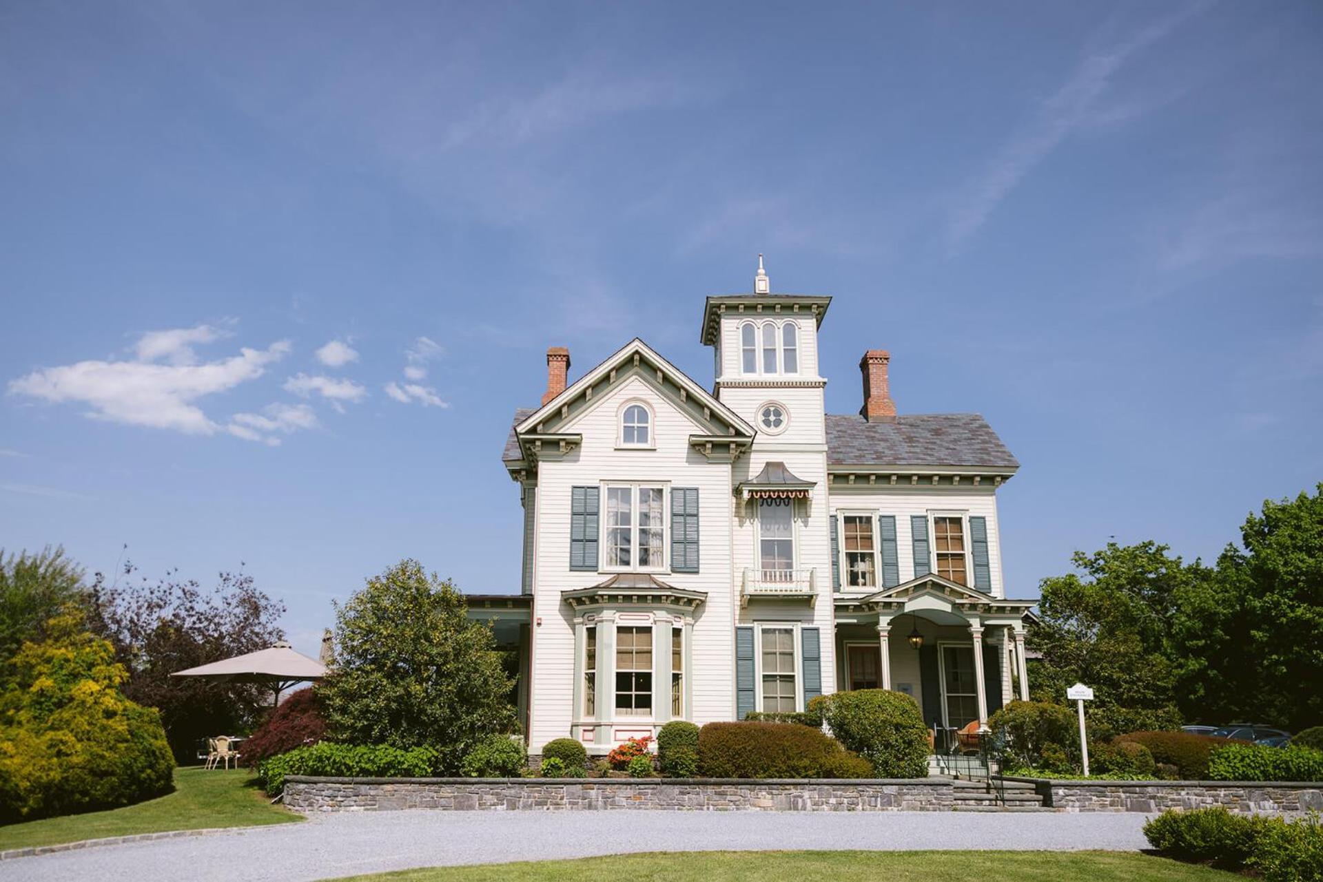 Jedediah Hawkins Inn Jamesport Exterior photo