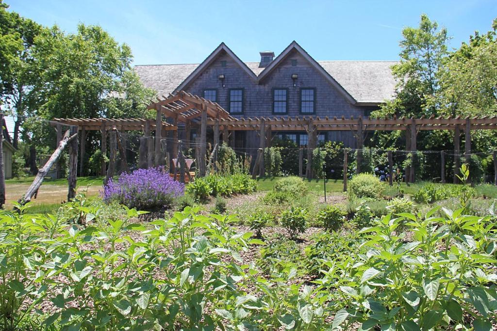 Jedediah Hawkins Inn Jamesport Exterior photo