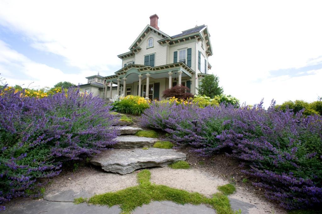 Jedediah Hawkins Inn Jamesport Exterior photo